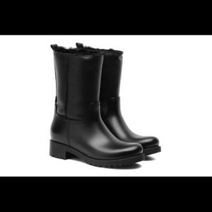Shearling lined waterproof winter boots